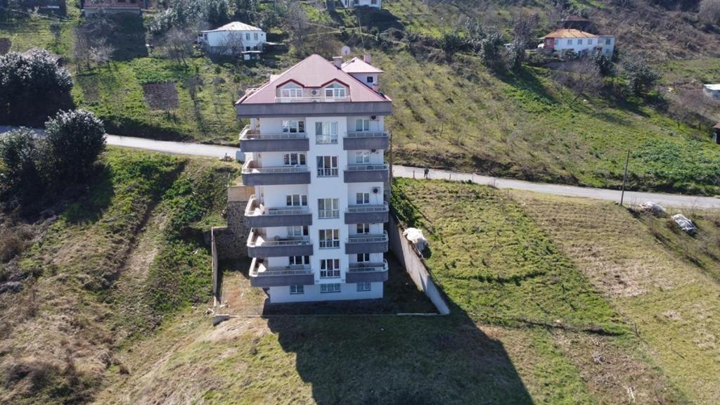 Yafa Furnished Apartments Trabzon Esterno foto